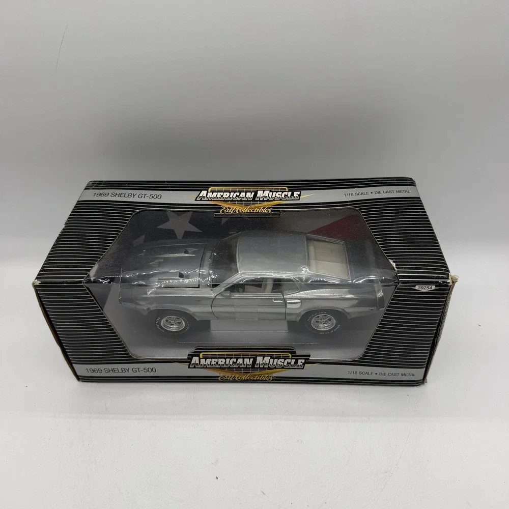 ERTL 39254 AMERICAN MUSCLE 1969 SHELBY GT-500 1:18 Silver Die-Cast METAL CAR